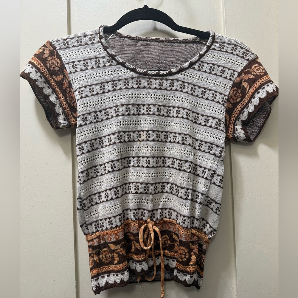 VINTAGE Knit Short-Sleeve Drawstring Top in Brown and Cream